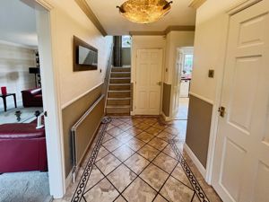 Entrance Hallway- click for photo gallery